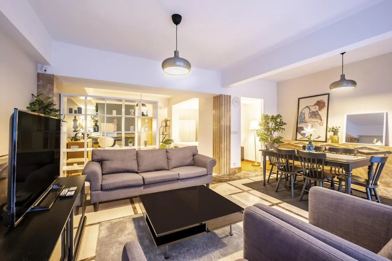 アパート イスタンブールStudio Flat With Lovely Backyard In Nisantasiアパートメント